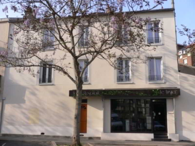 Le Figuier Hotel *