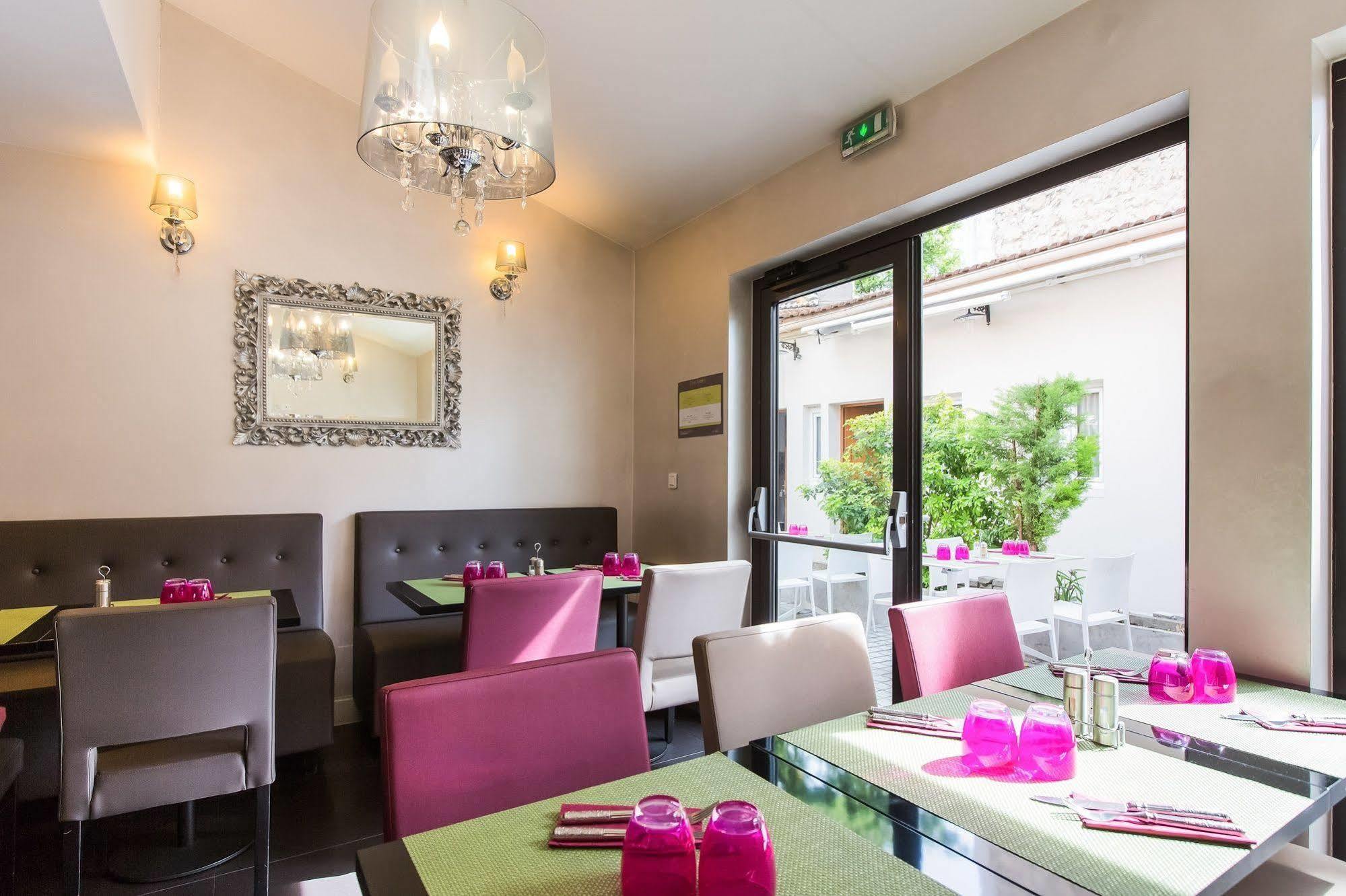 Le Figuier Hotel *
